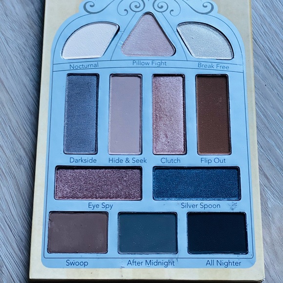 $10⬇️SUNDAY💖Pretty Vulgar Nightingale Palette - Picture 4 of 11